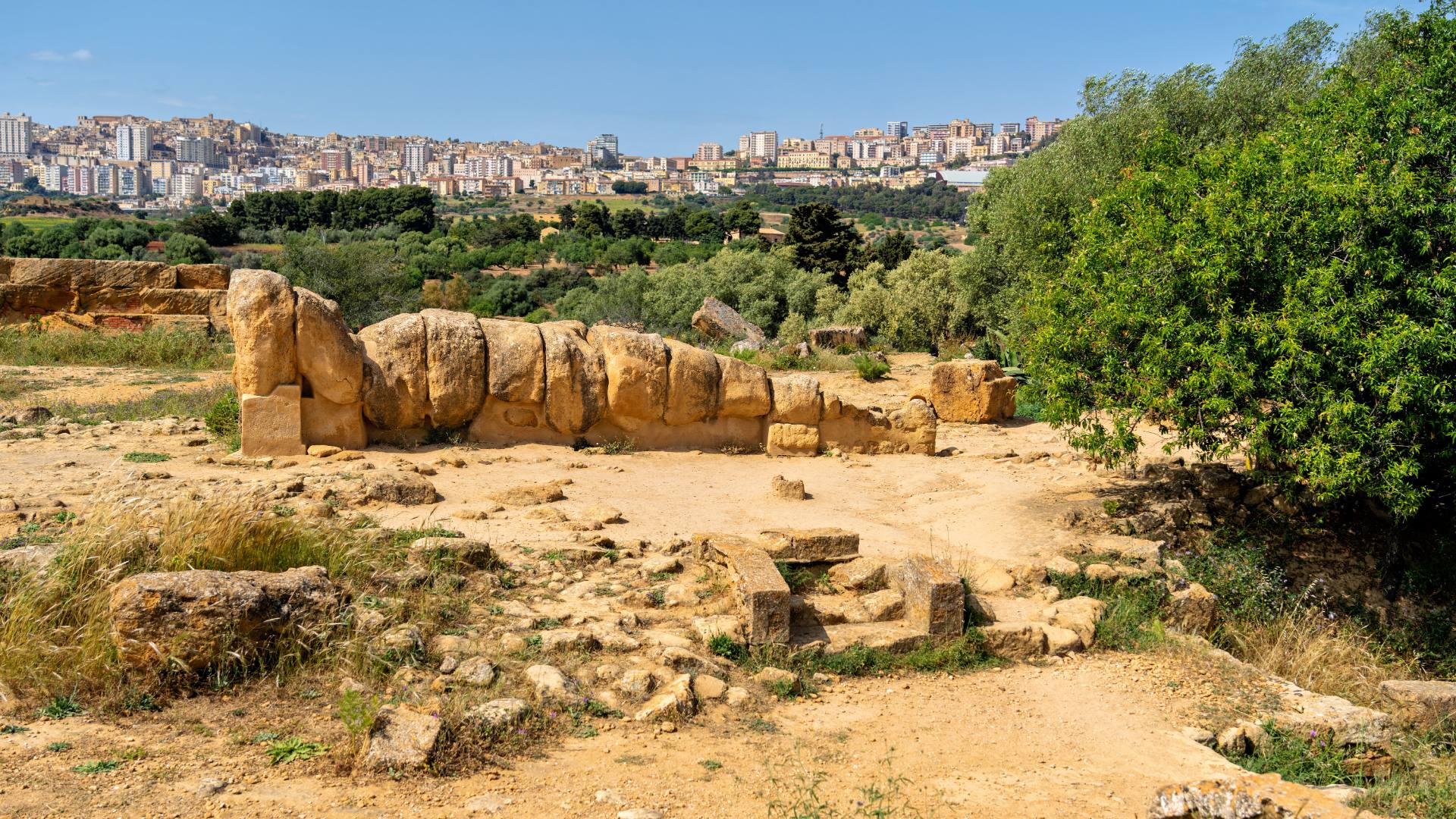Überreste eines vom Olympieion (Zeus-Tempel) stammenden Telamons (Stützfigur)